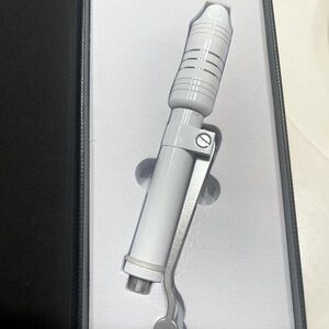 White Hyaluron Pen- New in Box -Never Used